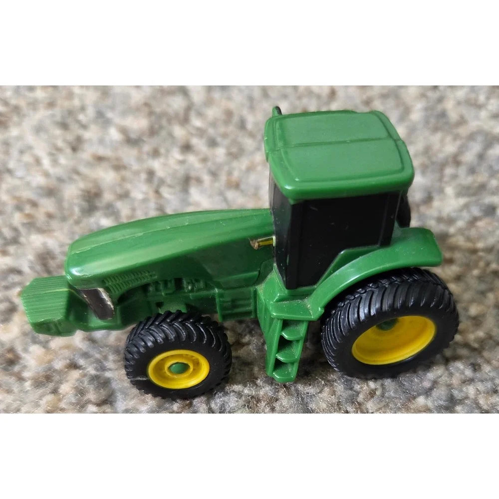 John Deere Green and Yellow Toy Tractor Licensed Product 007 0‎ WY00